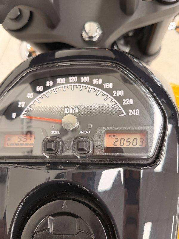 2013 SUZUKI VZR 1800 BOULEVARD (M109R) CRUISER