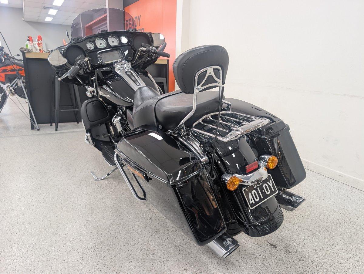 2017 HARLEY-DAVIDSON FLHXS STREET GLIDE SPECIAL CRUISER