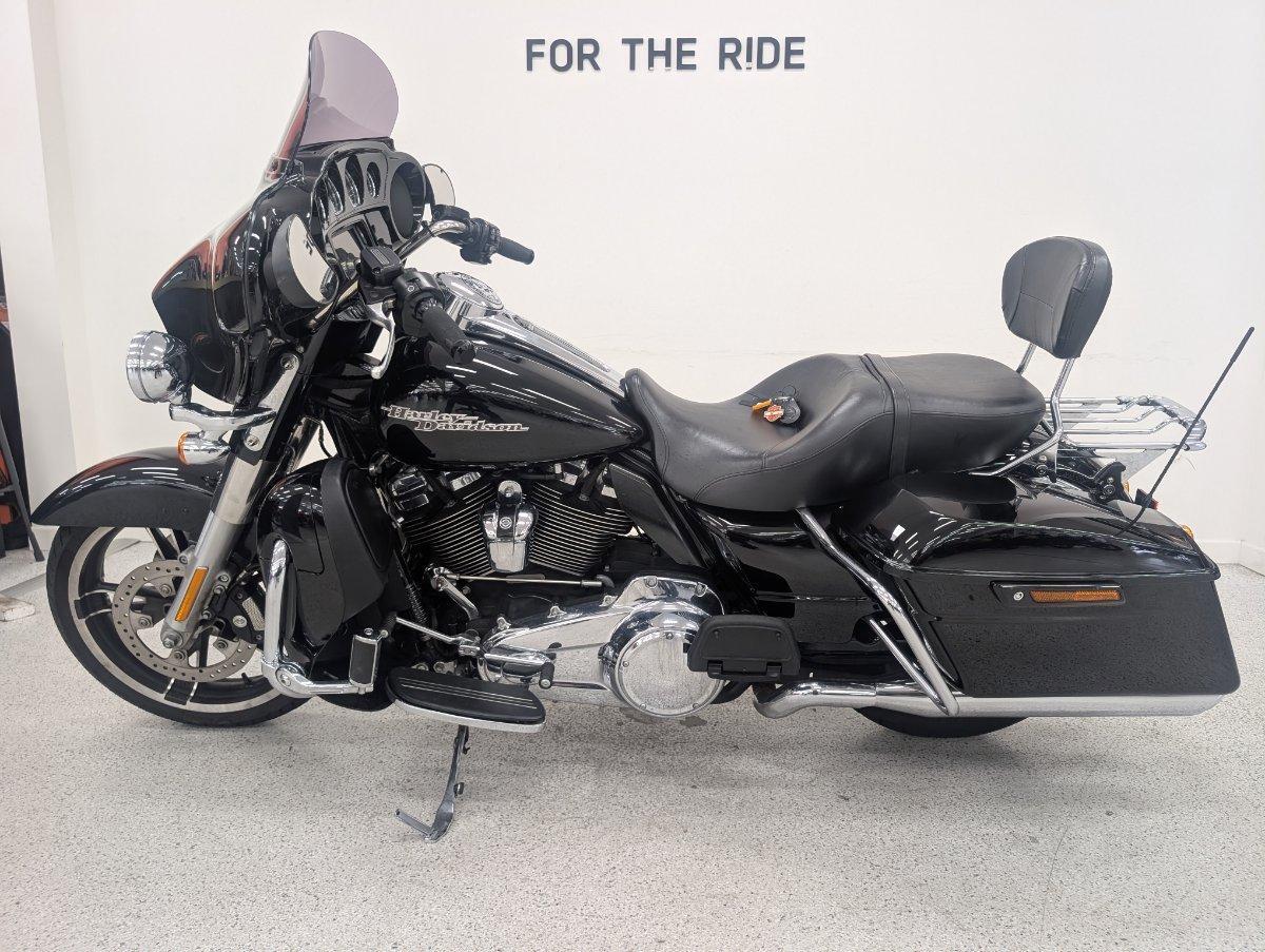 2017 HARLEY-DAVIDSON FLHXS STREET GLIDE SPECIAL CRUISER