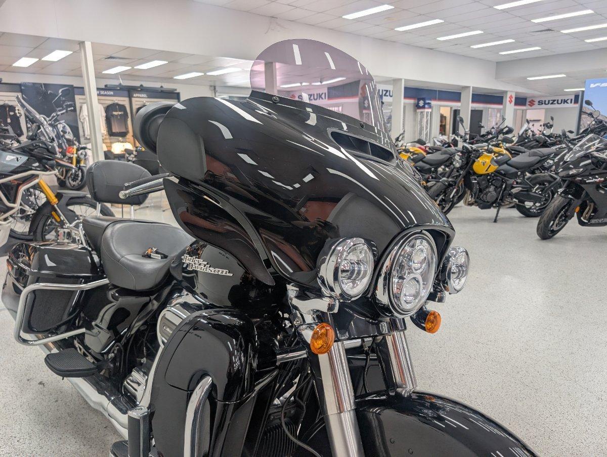 2017 HARLEY-DAVIDSON FLHXS STREET GLIDE SPECIAL CRUISER