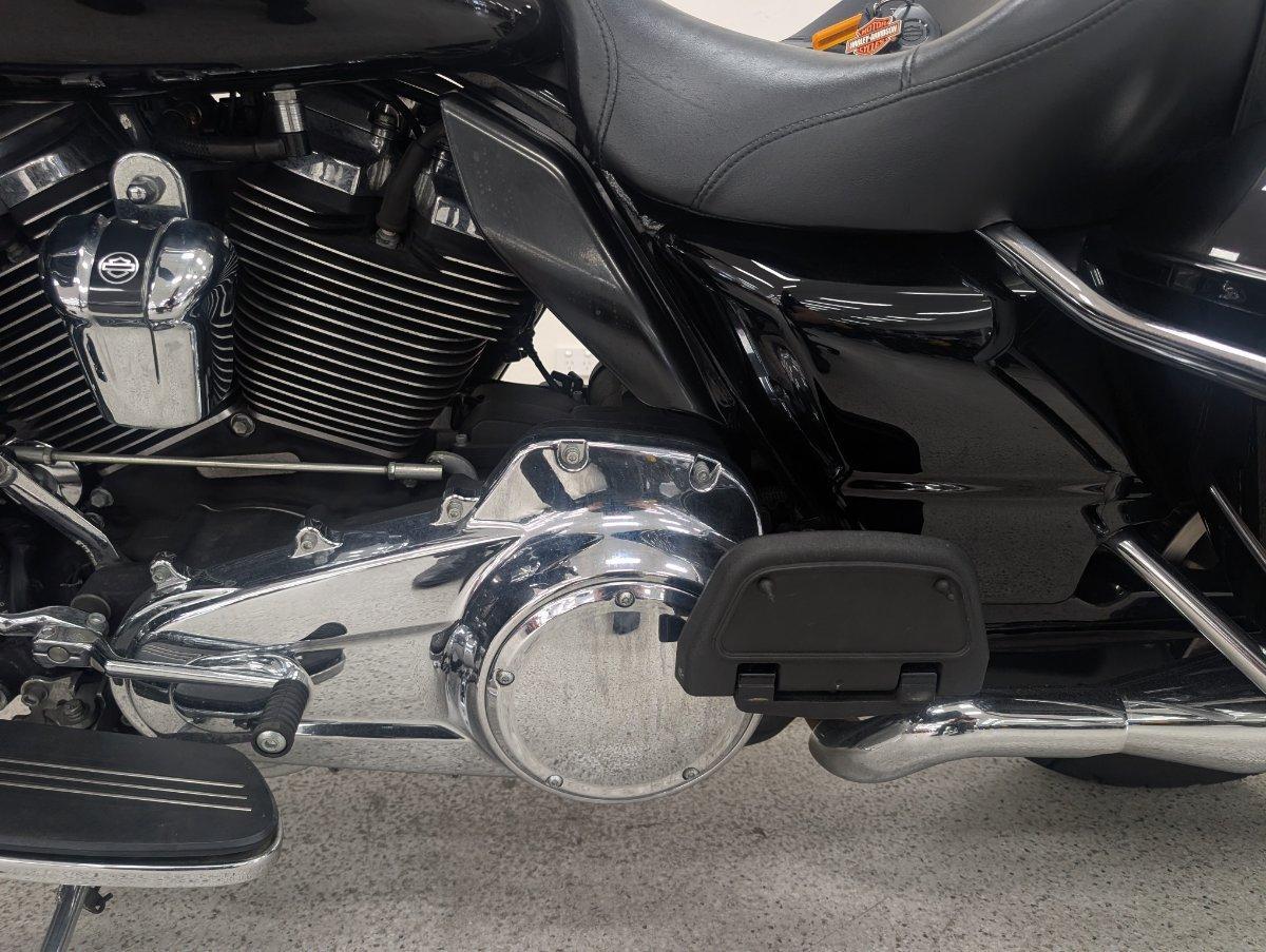 2017 HARLEY-DAVIDSON FLHXS STREET GLIDE SPECIAL CRUISER