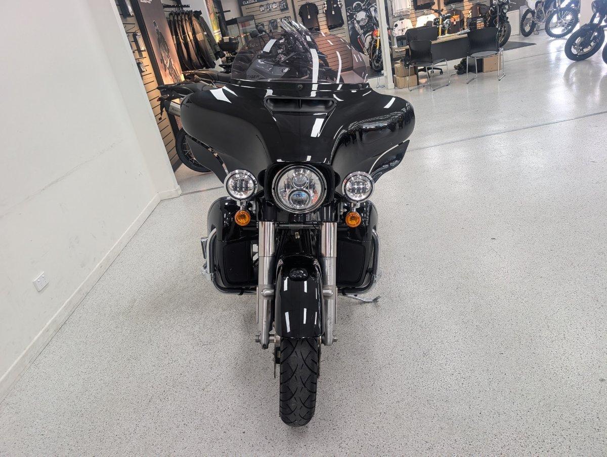 2017 HARLEY-DAVIDSON FLHXS STREET GLIDE SPECIAL CRUISER