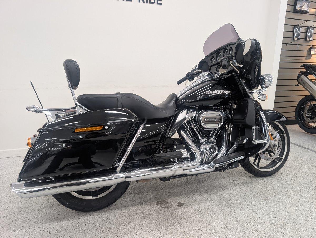 2017 HARLEY-DAVIDSON FLHXS STREET GLIDE SPECIAL CRUISER