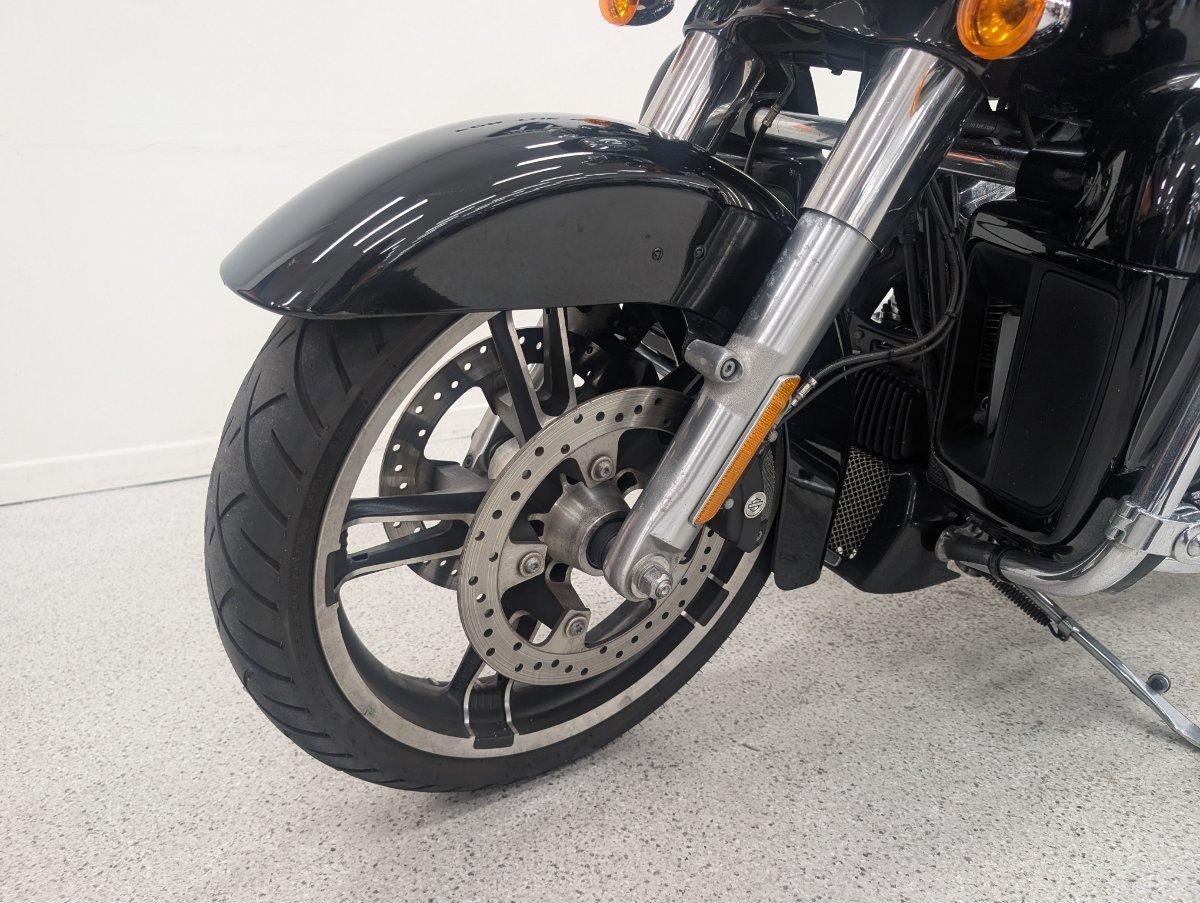 2017 HARLEY-DAVIDSON FLHXS STREET GLIDE SPECIAL CRUISER