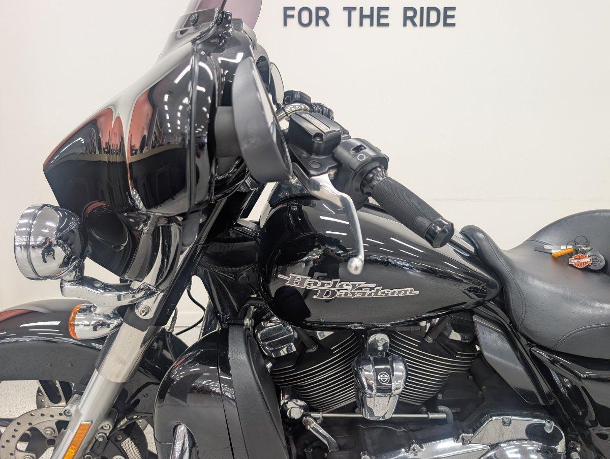 2017 HARLEY-DAVIDSON FLHXS STREET GLIDE SPECIAL CRUISER