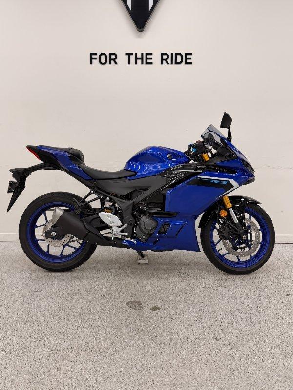 2025 YAMAHA YZF-R3 SPORTS