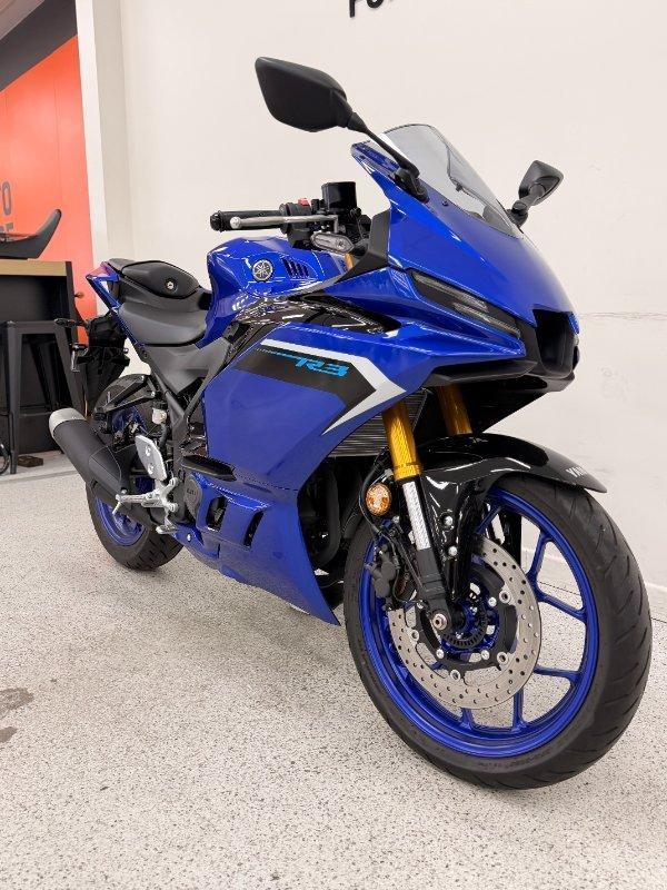 2025 YAMAHA YZF-R3 SPORTS