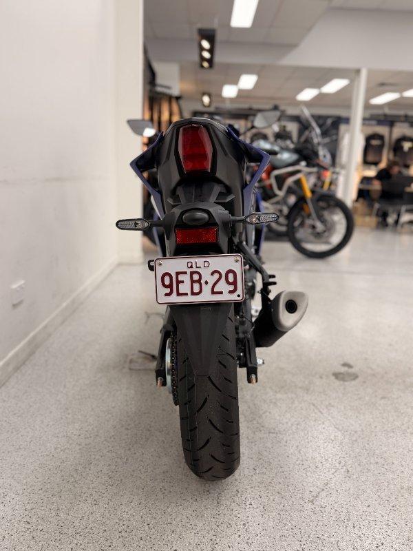 2025 YAMAHA YZF-R3 SPORTS