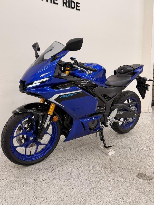 2025 YAMAHA YZF-R3 SPORTS