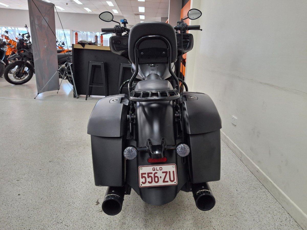 2023 INDIAN CHIEFTAIN DARK HORSE TOURER