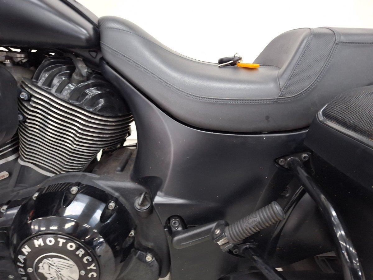 2023 INDIAN CHIEFTAIN DARK HORSE TOURER