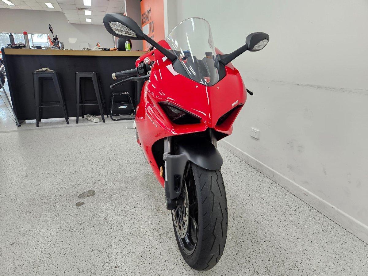 2023 DUCATI PANIGALE V2 SPORTS