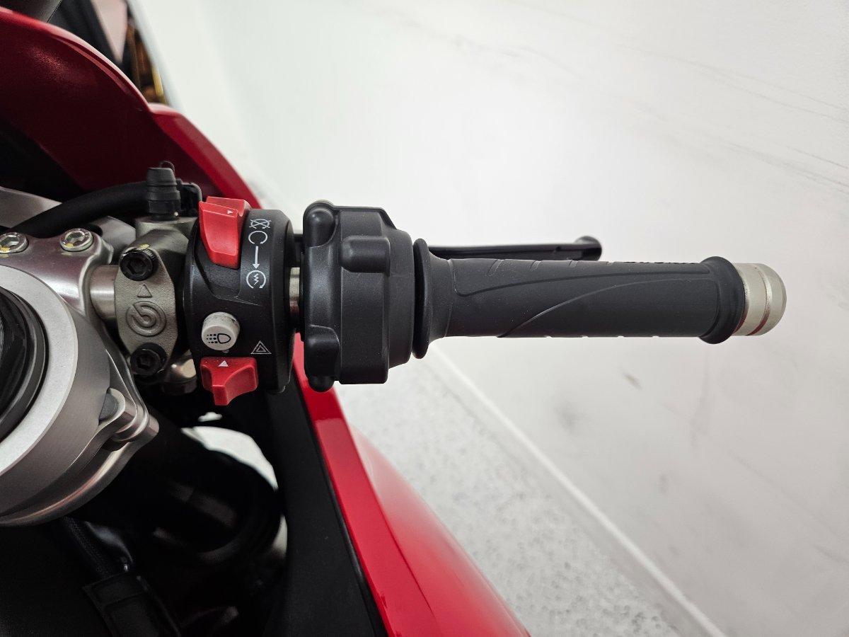 2023 DUCATI PANIGALE V2 SPORTS