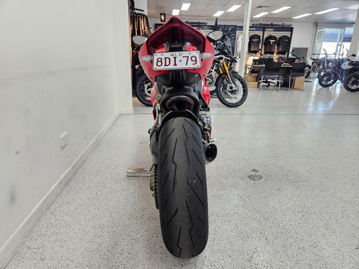 2023 DUCATI PANIGALE V2 SPORTS