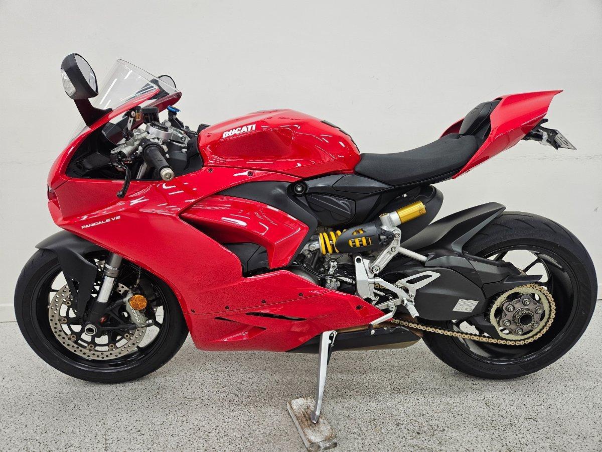 2023 DUCATI PANIGALE V2 SPORTS