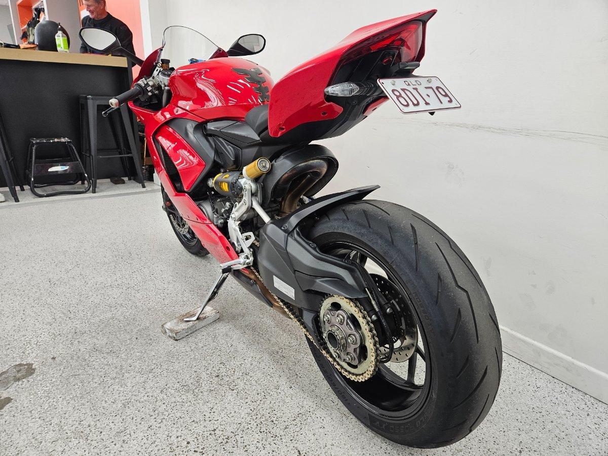 2023 DUCATI PANIGALE V2 SPORTS