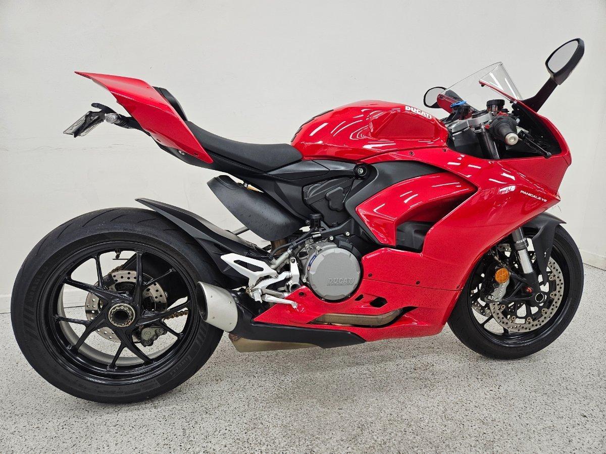 2023 DUCATI PANIGALE V2 SPORTS