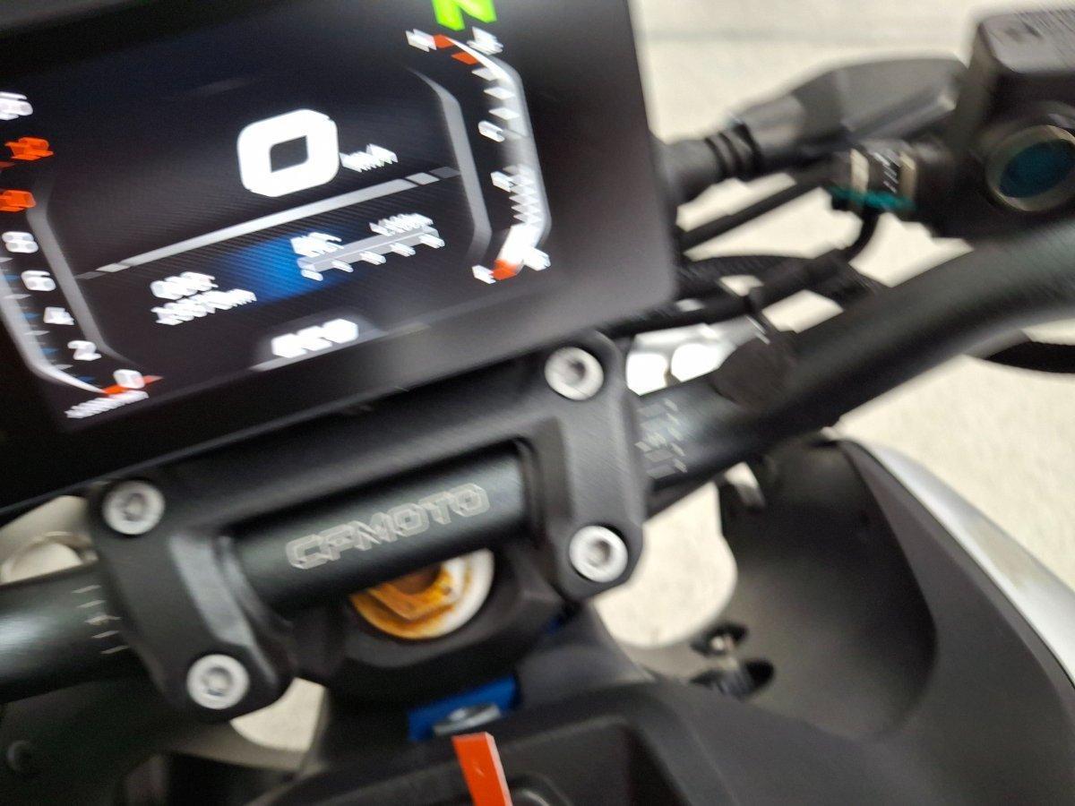2022 CFMOTO 300 NK ABS ROAD