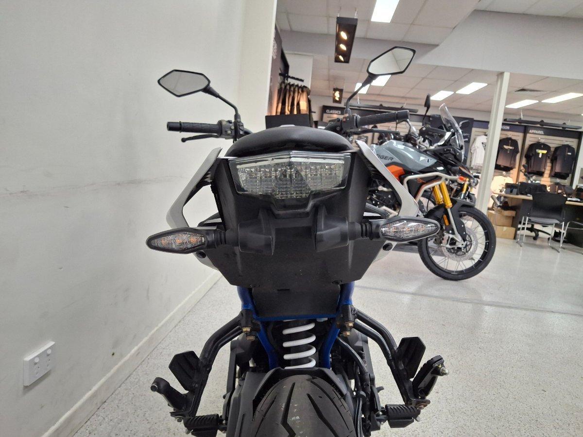 2022 CFMOTO 300 NK ABS ROAD