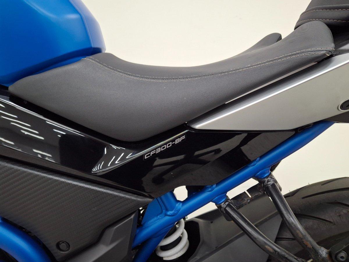 2022 CFMOTO 300 NK ABS ROAD