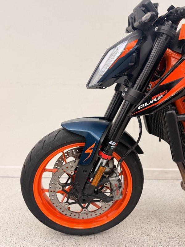 2023 KTM 890 DUKE R ROAD