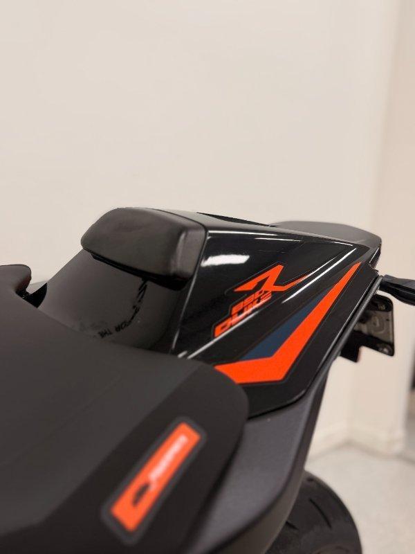 2023 KTM 890 DUKE R ROAD