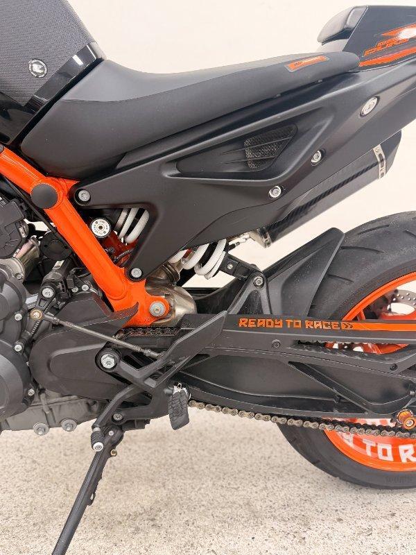 2023 KTM 890 DUKE R ROAD