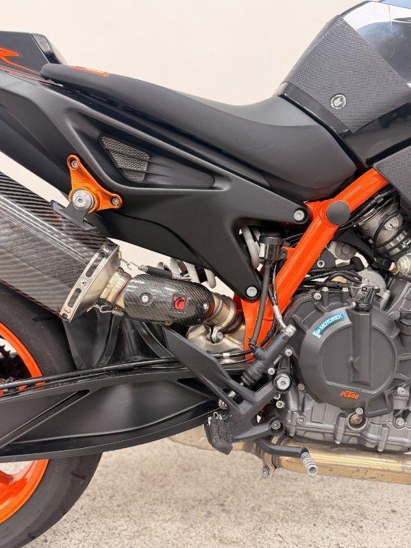 2023 KTM 890 DUKE R ROAD