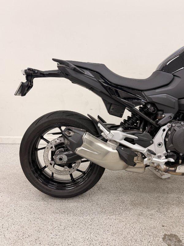 2024 BMW F 900 R ROAD