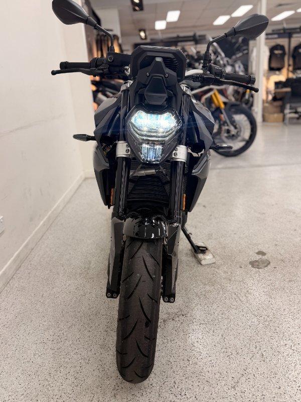 2024 BMW F 900 R ROAD