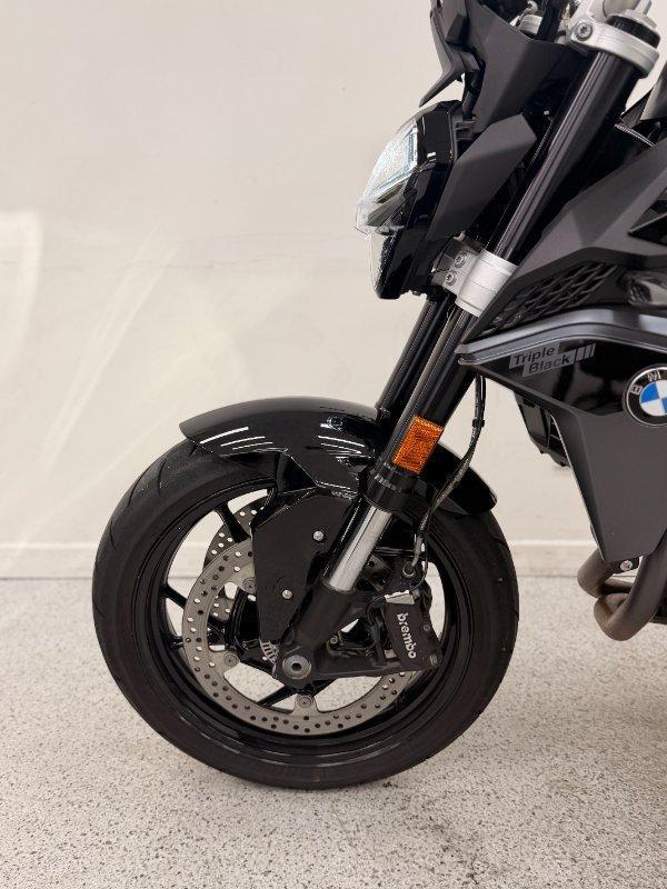 2024 BMW F 900 R ROAD