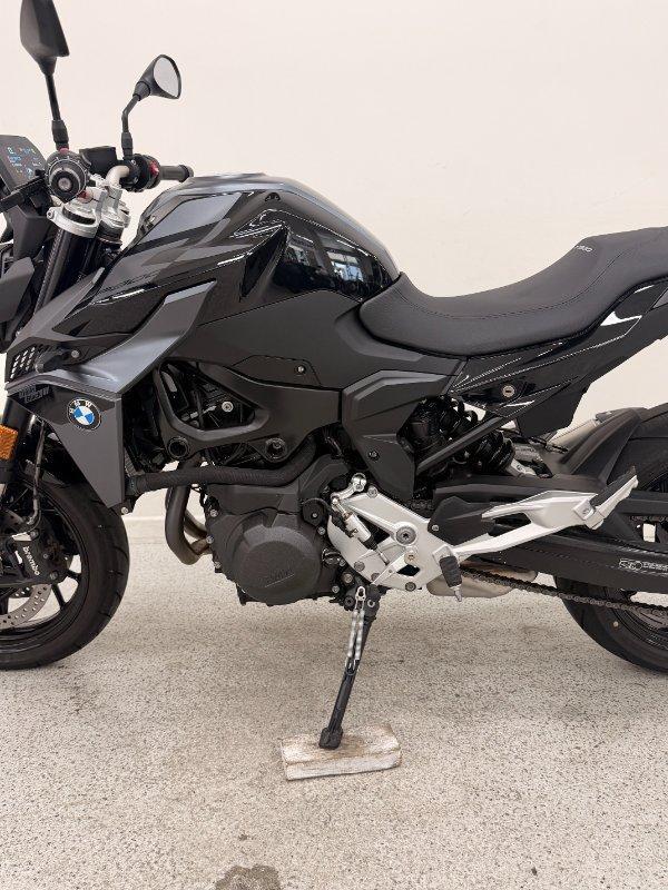 2024 BMW F 900 R ROAD