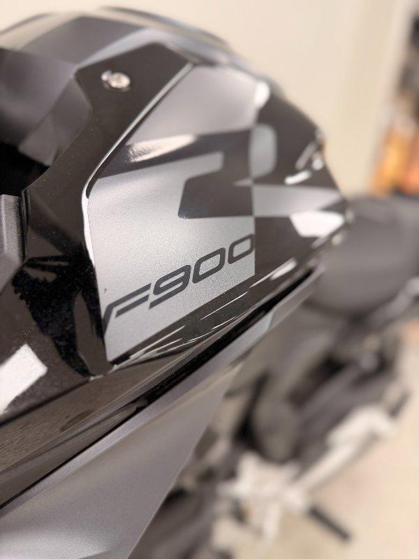 2024 BMW F 900 R ROAD