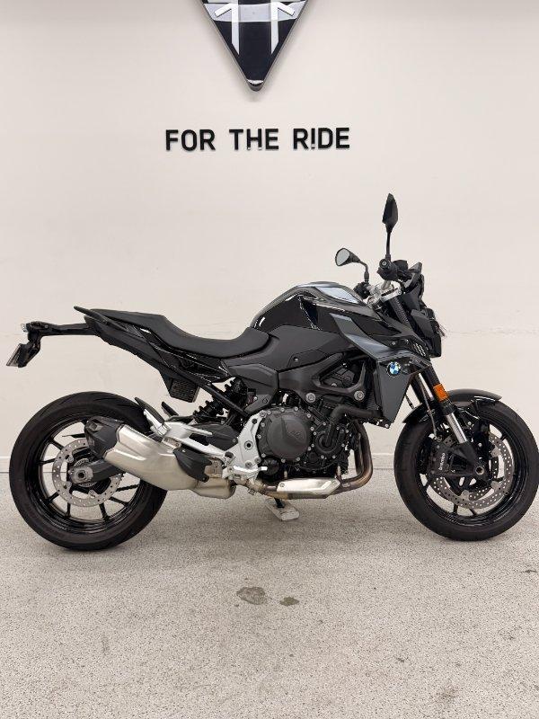 2024 BMW F 900 R ROAD