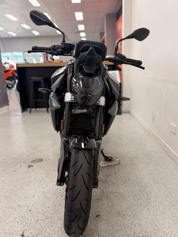 2024 BMW F 900 R ROAD