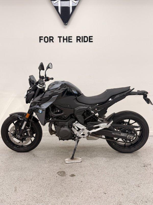 2024 BMW F 900 R ROAD