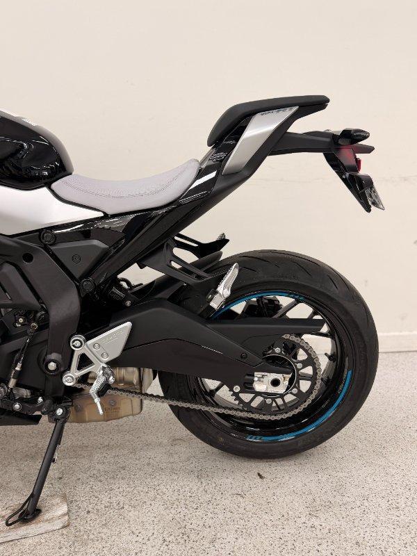 2025 CF MOTO 675 SR-R SPORTS