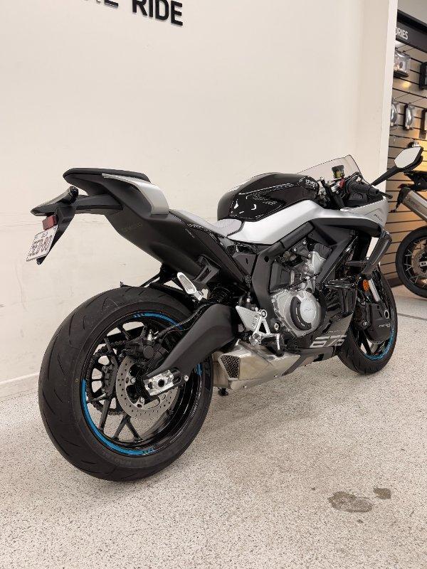 2025 CF MOTO 675 SR-R SPORTS
