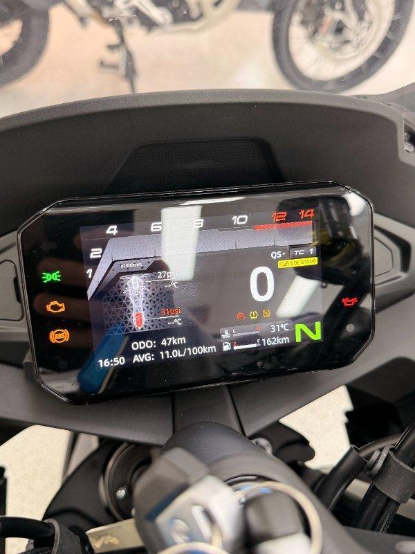 2025 CF MOTO 675 SR-R SPORTS