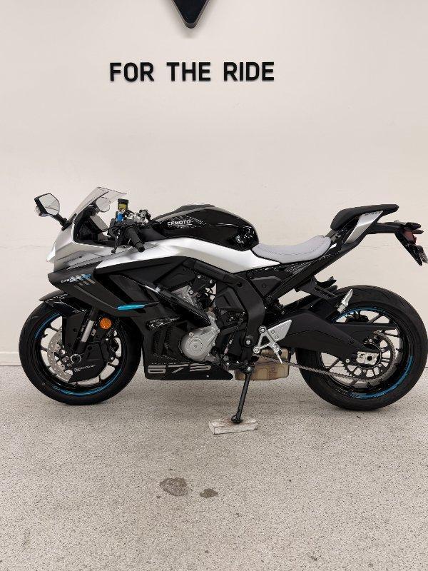2025 CF MOTO 675 SR-R SPORTS