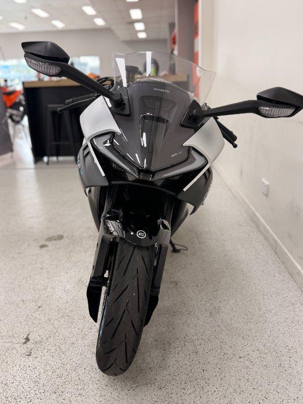 2025 CF MOTO 675 SR-R SPORTS