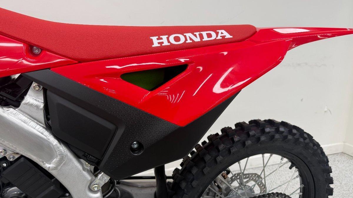 2025 HONDA CRF250R MOTOCROSS