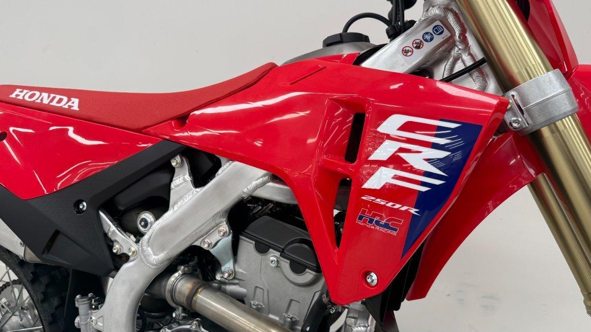 2025 HONDA CRF250R MOTOCROSS