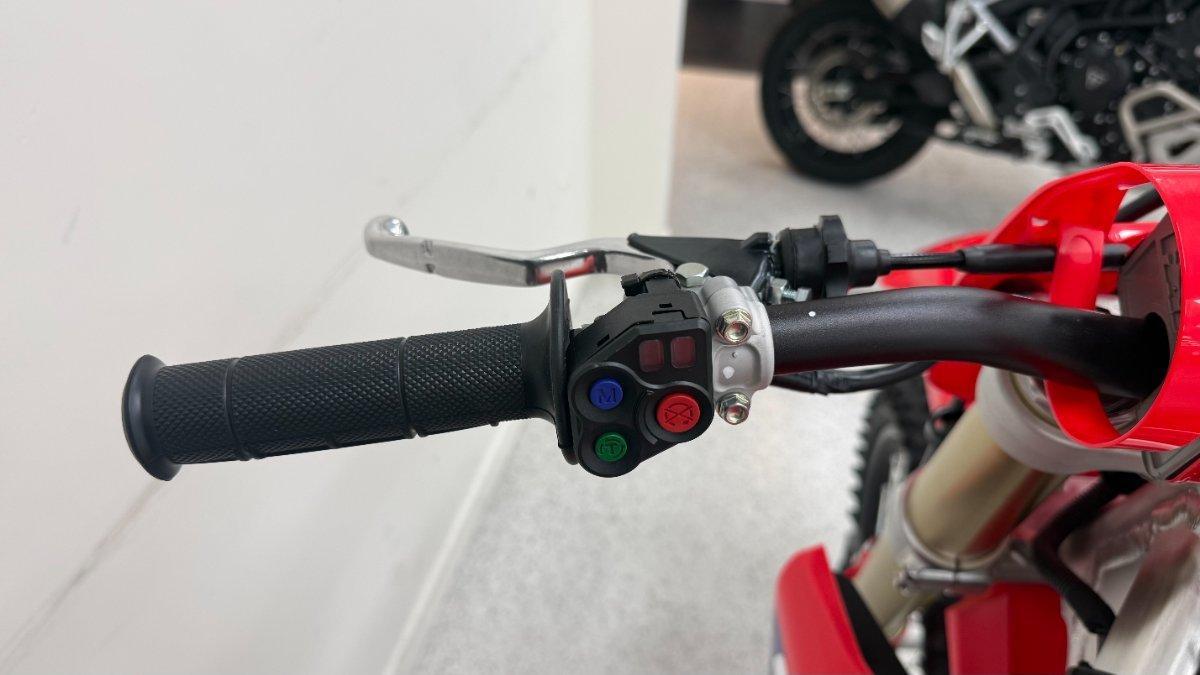 2025 HONDA CRF250R MOTOCROSS