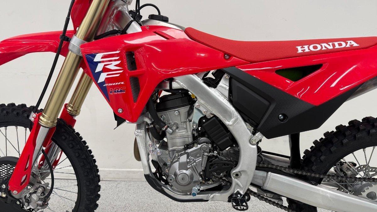 2025 HONDA CRF250R MOTOCROSS