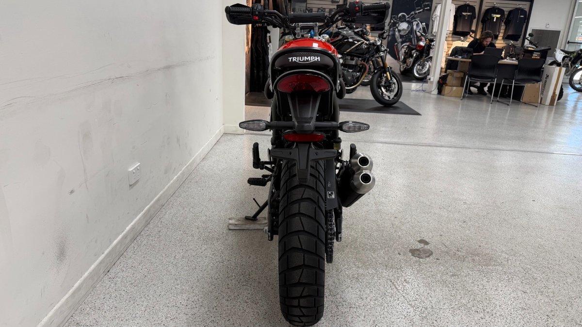 2026 TRIUMPH SCRAMBLER 400 XC ROAD