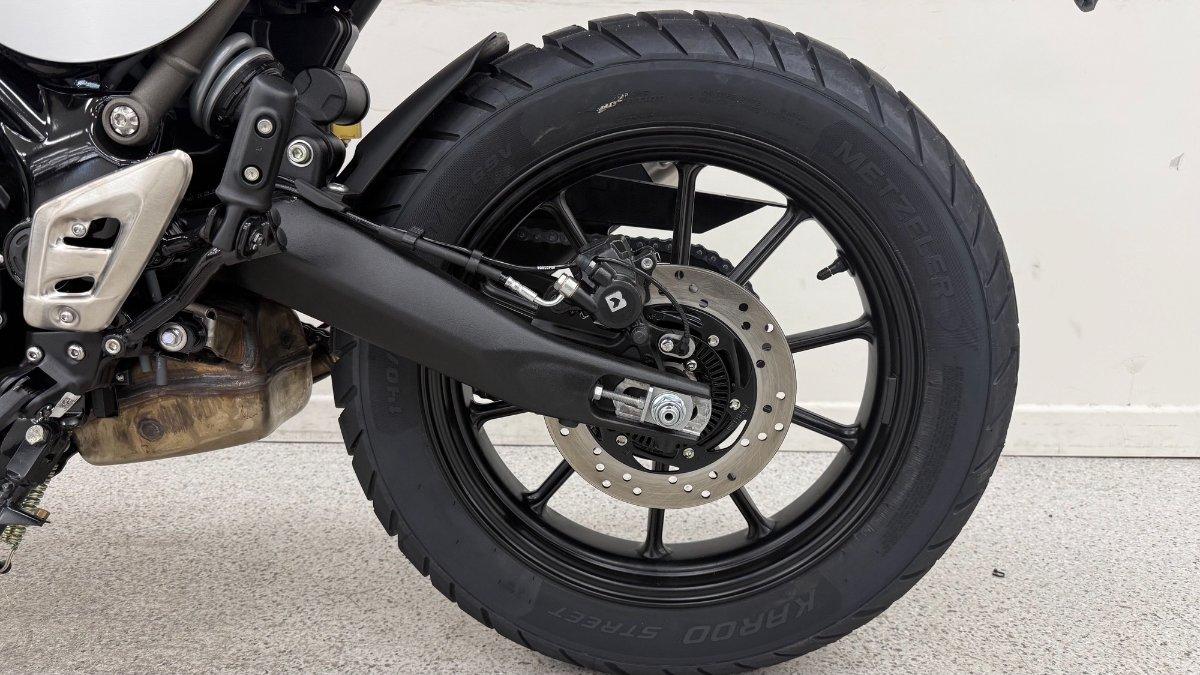 2026 TRIUMPH SCRAMBLER 400 XC ROAD