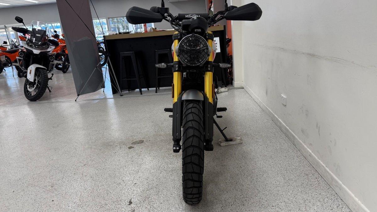 2026 TRIUMPH SCRAMBLER 400 XC ROAD