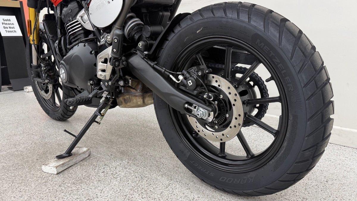2026 TRIUMPH SCRAMBLER 400 XC ROAD