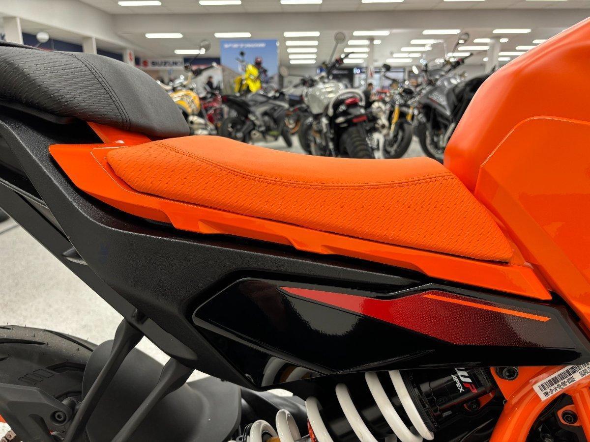 2025 KTM 390 DUKE ROAD